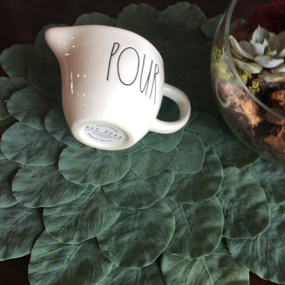 Final Price Drop-Rae Dunn Pour New! - Picture 2 of 2